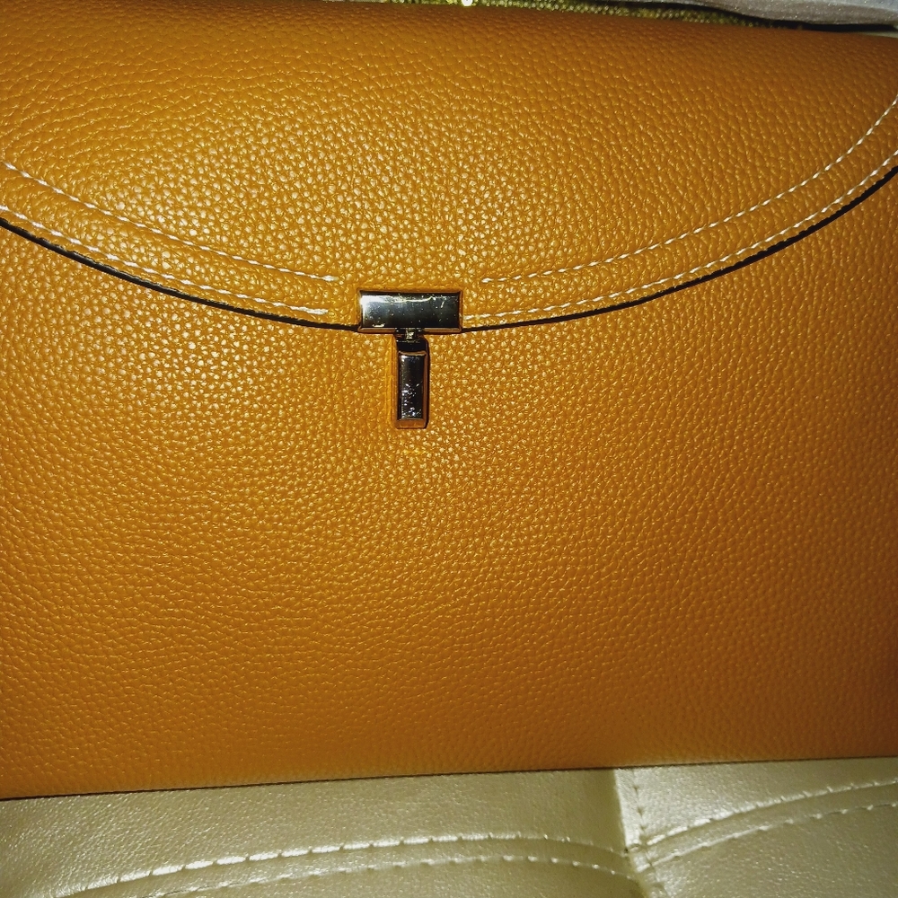 UNBRANDED T-LOCK Tan Leather Handbag Shoulder Bag BRAND NEW! - Picture 4 of 5